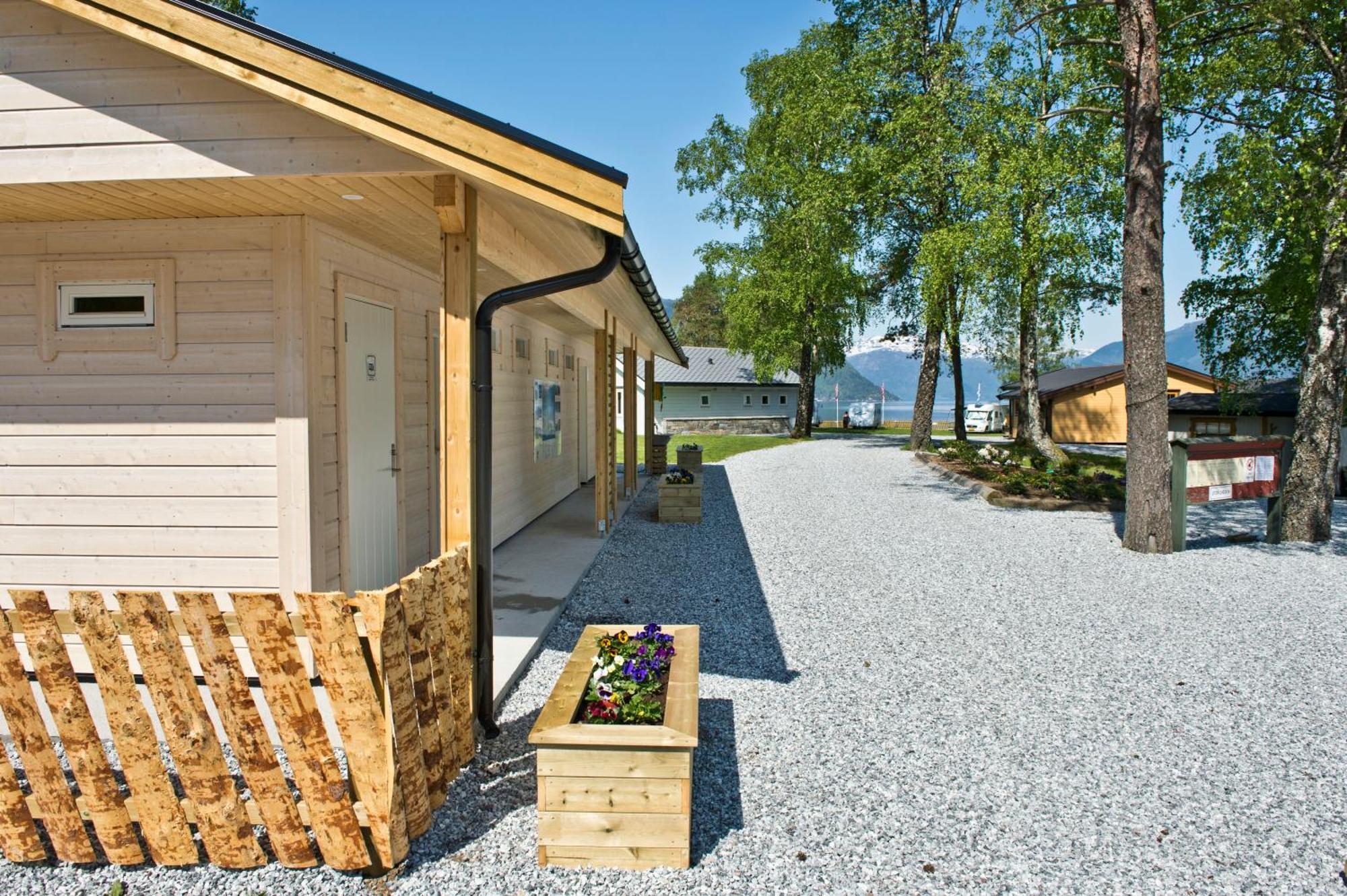 Kinsarvik Camping Hotel Exterior foto